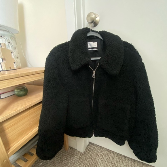 Urban outfitters black puffer jacket - Picture 3 of 4